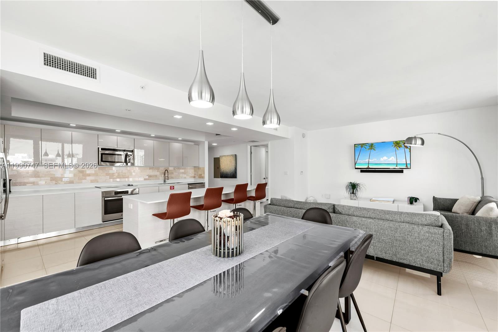 image Beachwalk Condominium8