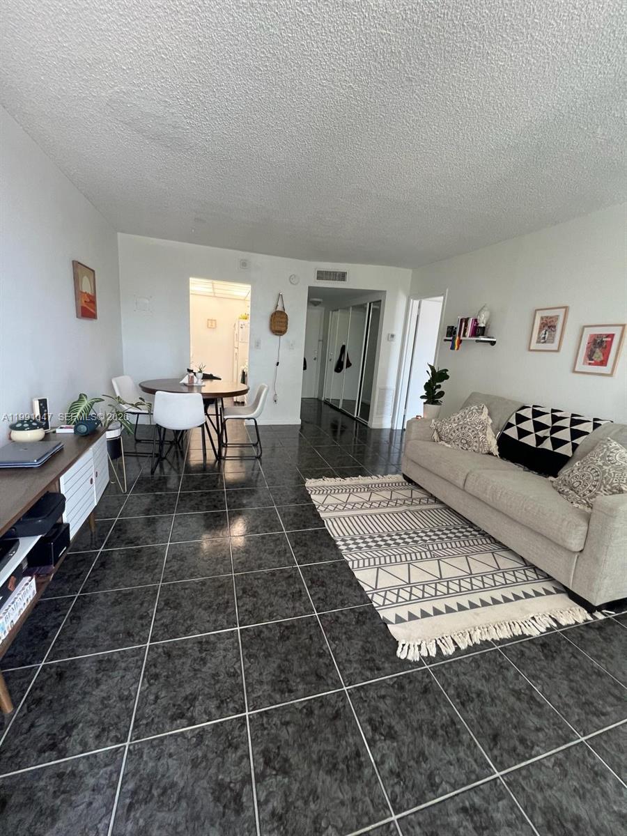 2350 NE 135th St #208