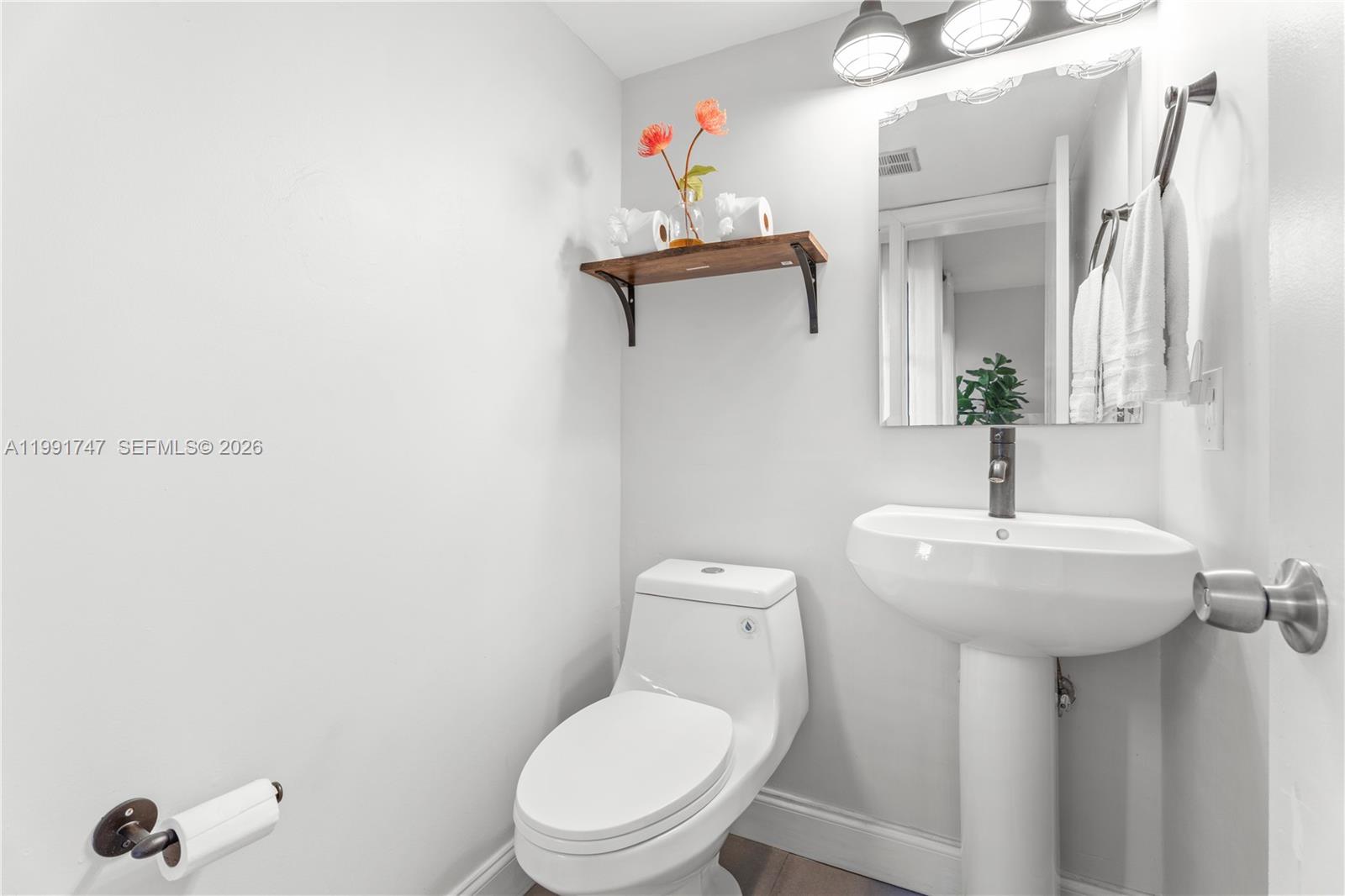 3145 Virginia St #4 Miami, FL 33133