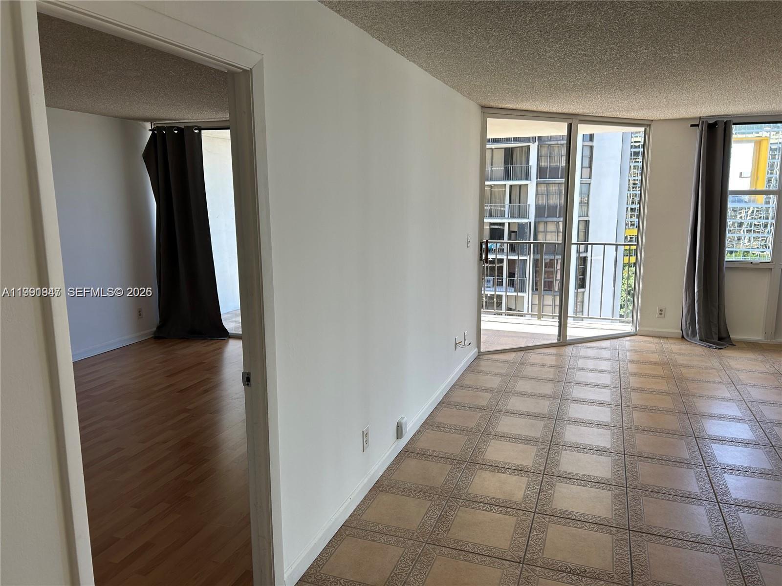 image Brickell Place III11