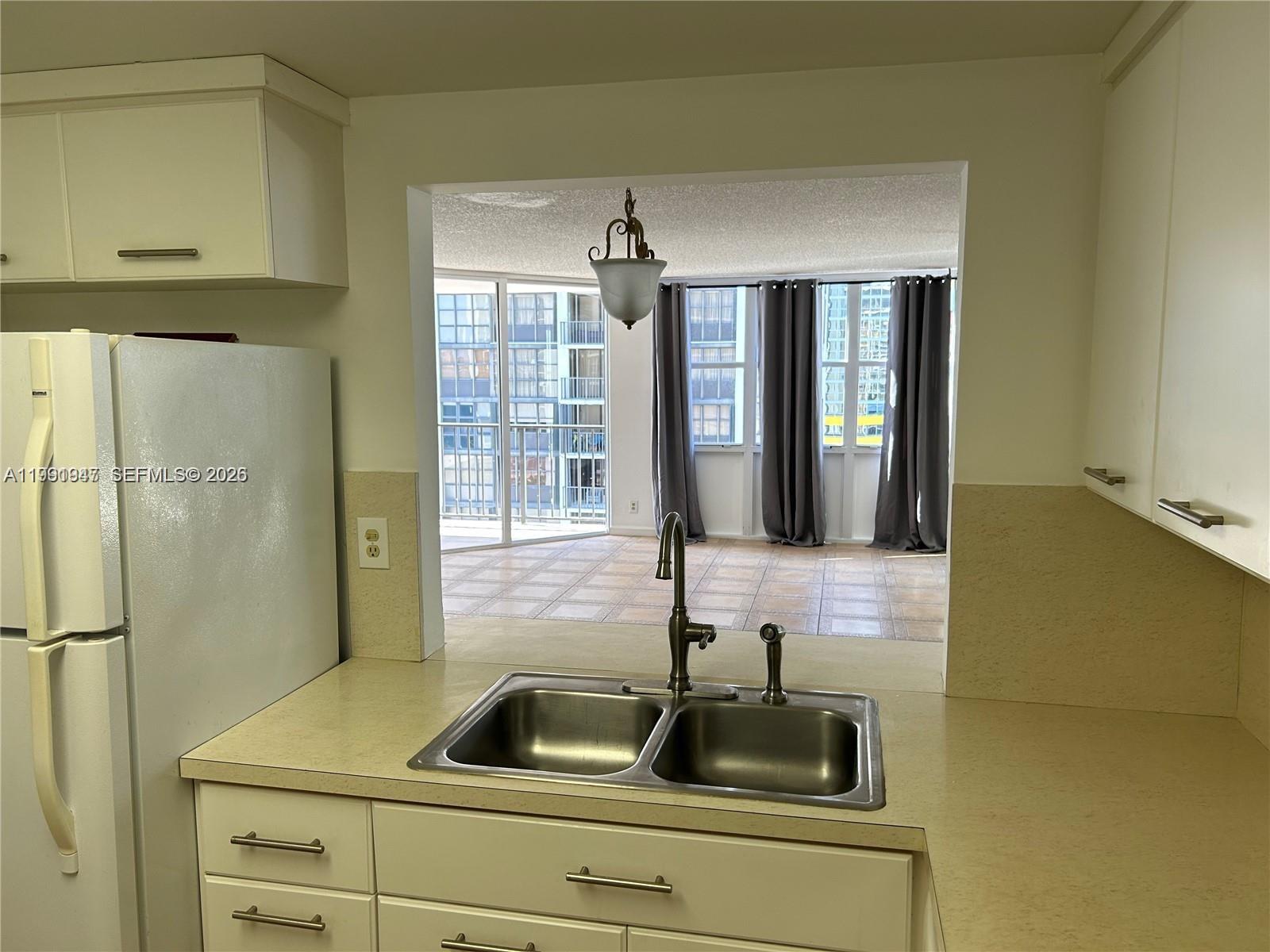 image Brickell Place III13