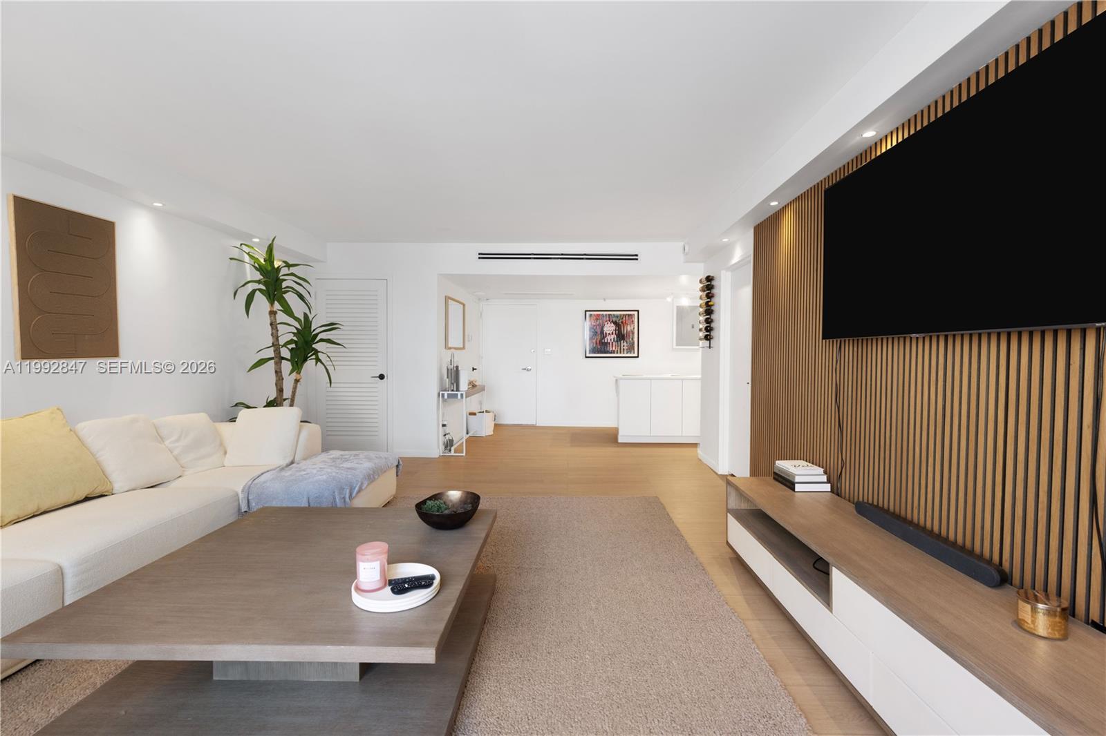 5161 Collins Ave #410 Miami Beach, FL 33140