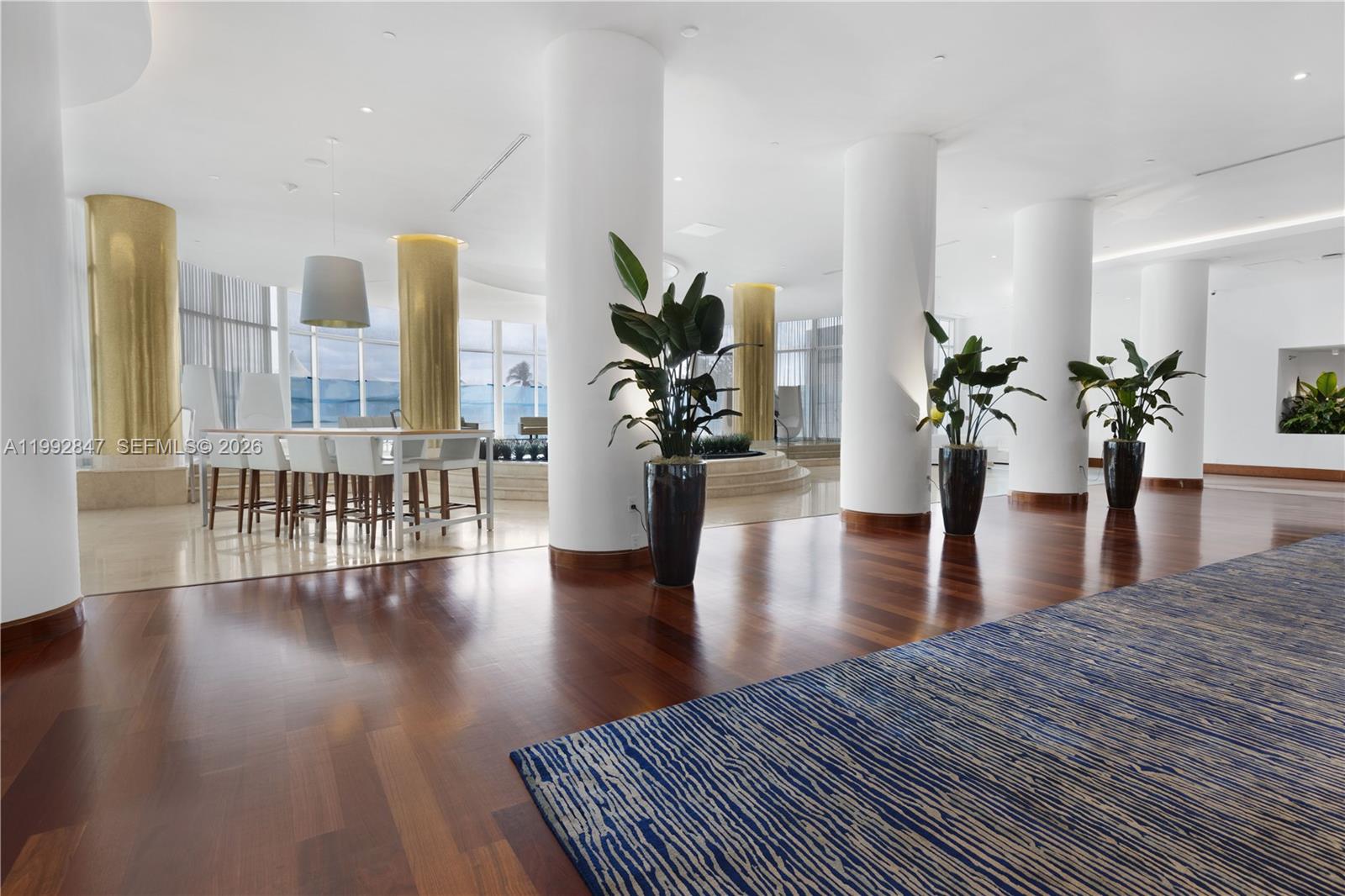 5161 Collins Ave #410 Miami Beach, FL 33140