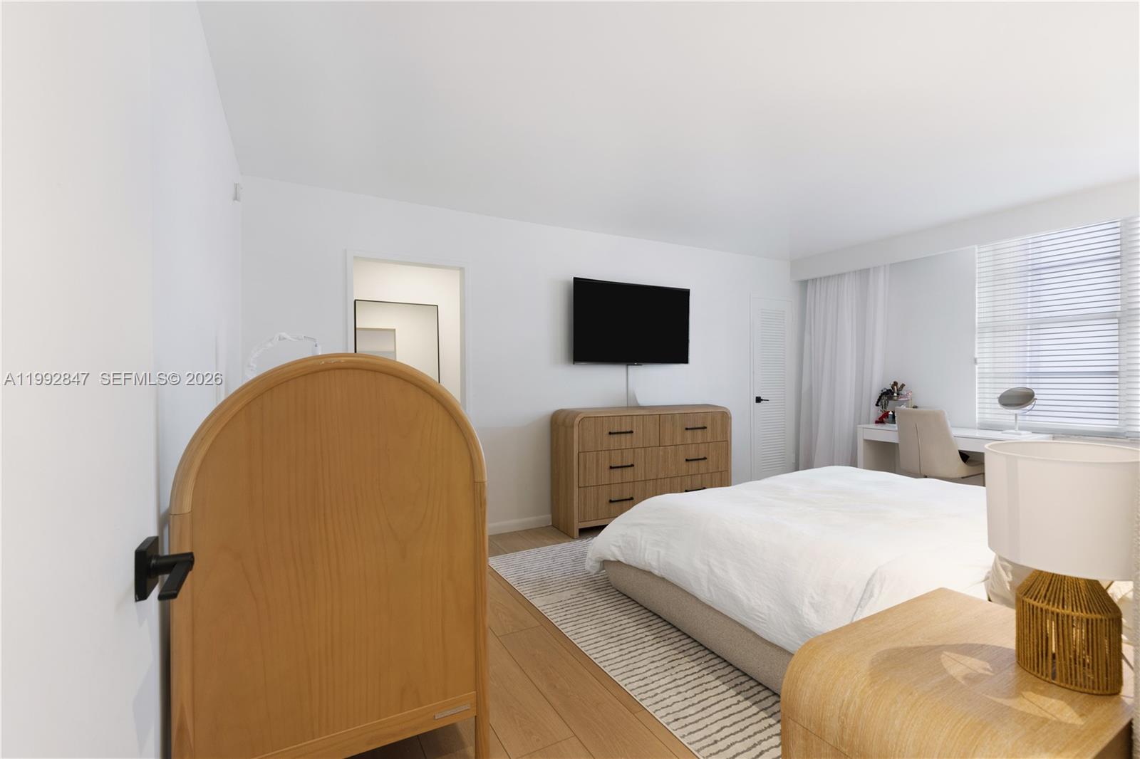 5161 Collins Ave #410 Miami Beach, FL 33140