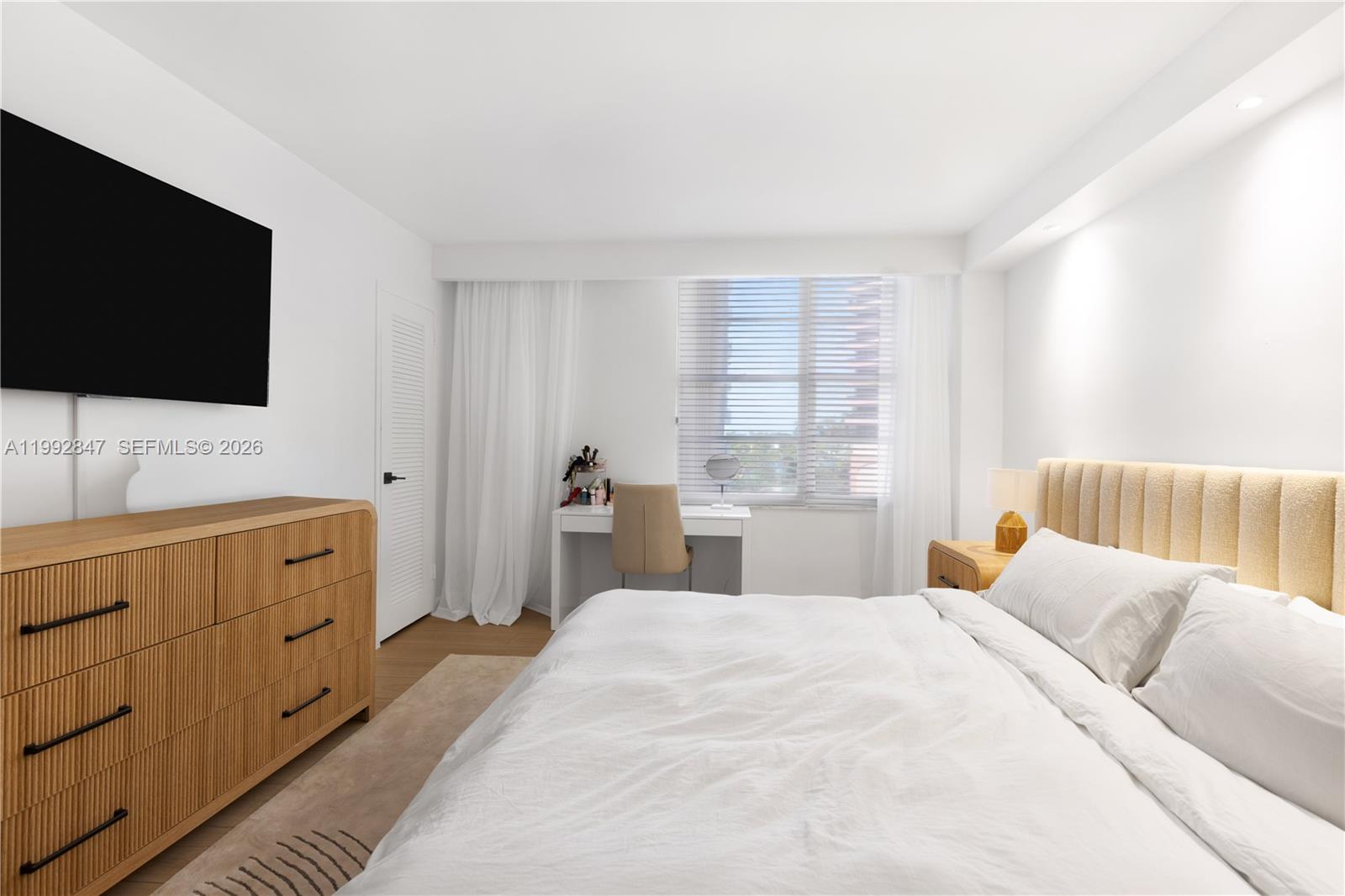 5161 Collins Ave #410 Miami Beach, FL 33140