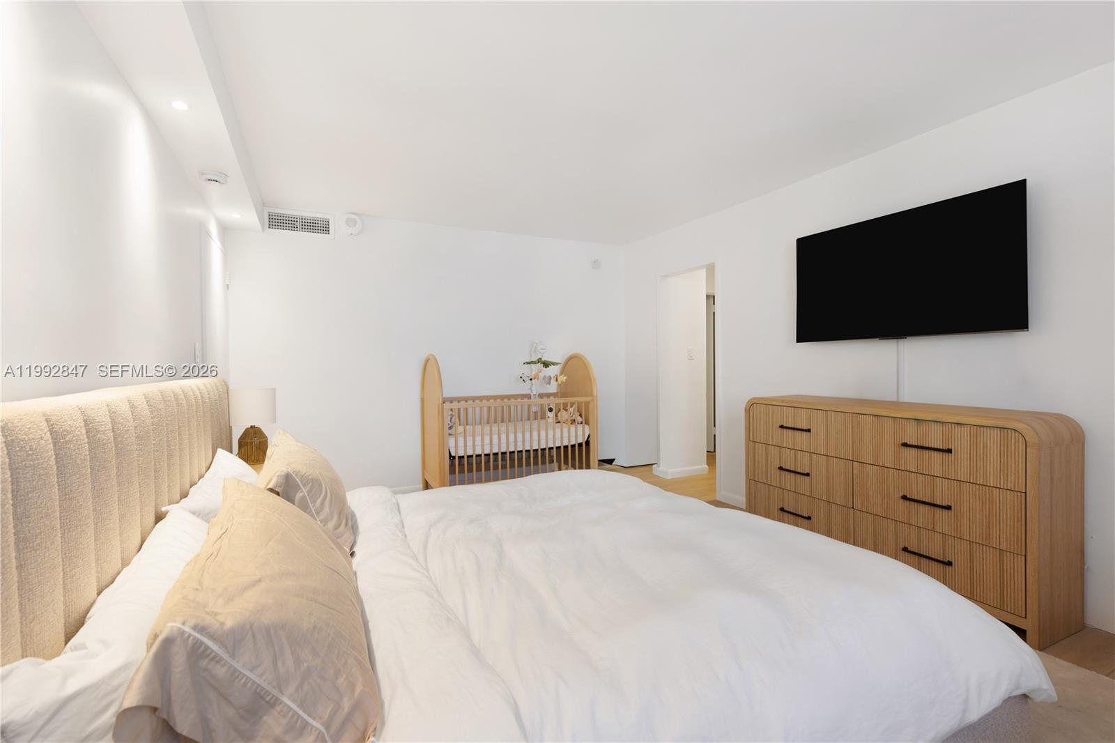 5161 Collins Ave #410 Miami Beach, FL 33140