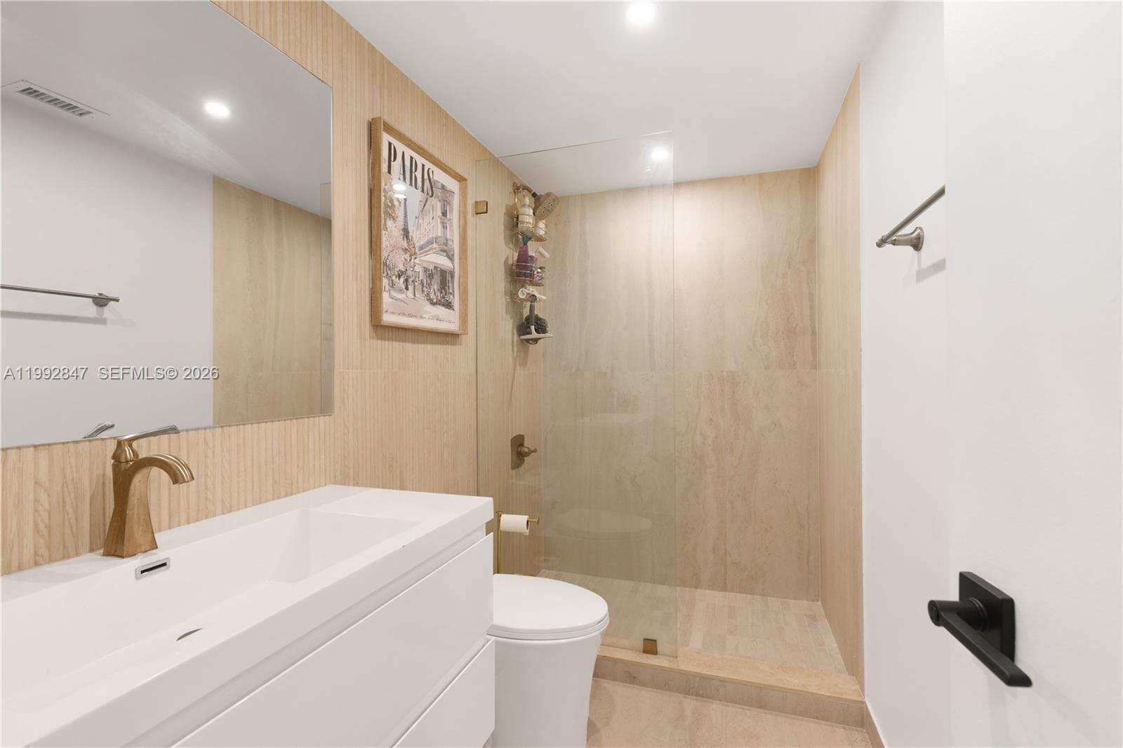 5161 Collins Ave #410 Miami Beach, FL 33140