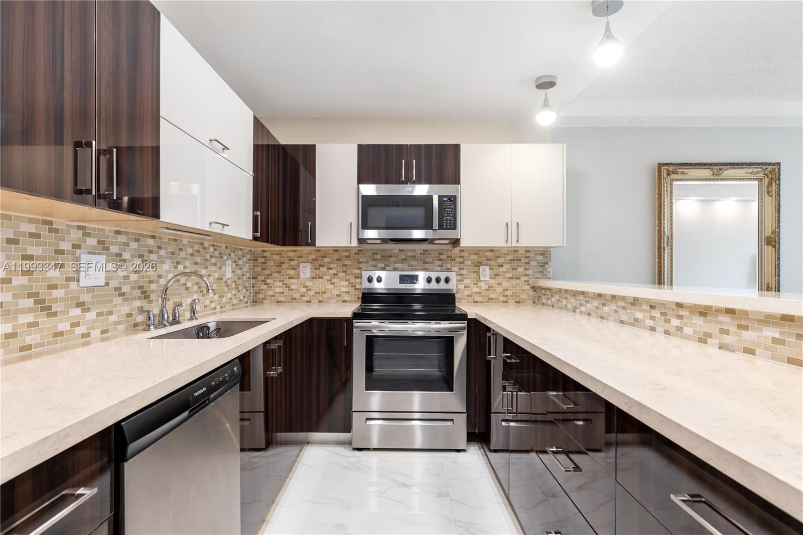 19380 Collins Ave #507