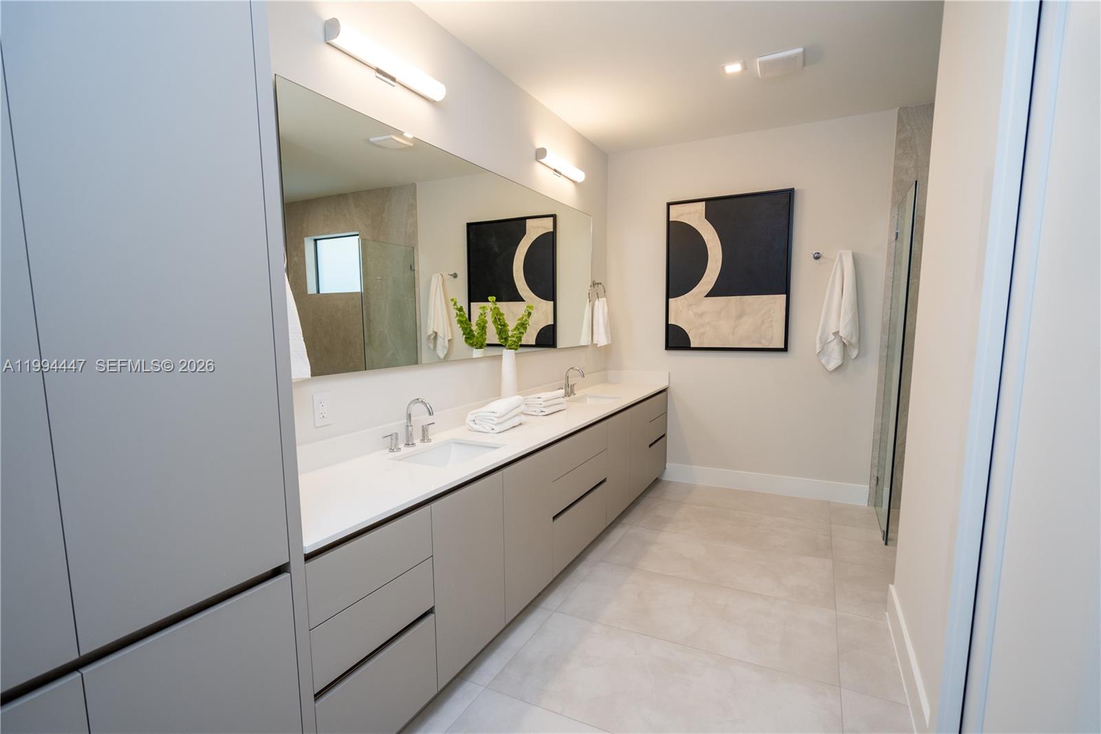 2745 SW 23rd Ter Miami, FL 33145