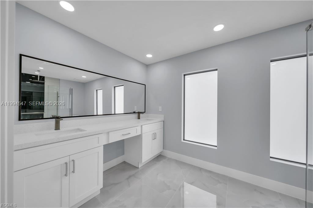 4028 26th St Sw Lehigh Acres, FL 33976