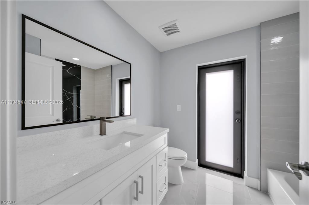 4028 26th St Sw Lehigh Acres, FL 33976