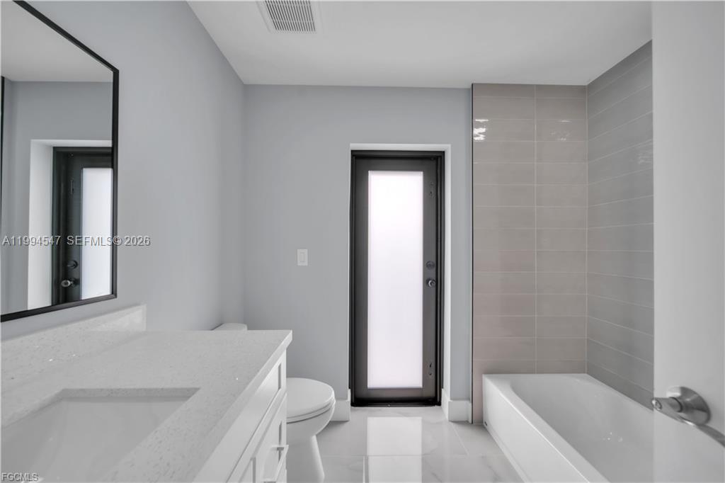 4028 26th St Sw Lehigh Acres, FL 33976