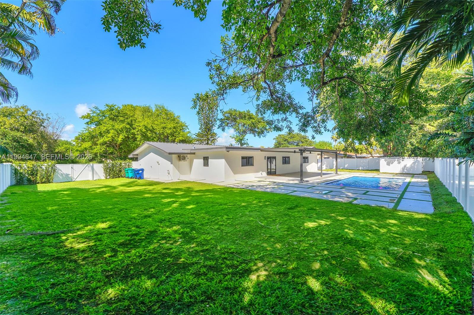 8820 SW 182nd Ter Palmetto Bay, FL 33157