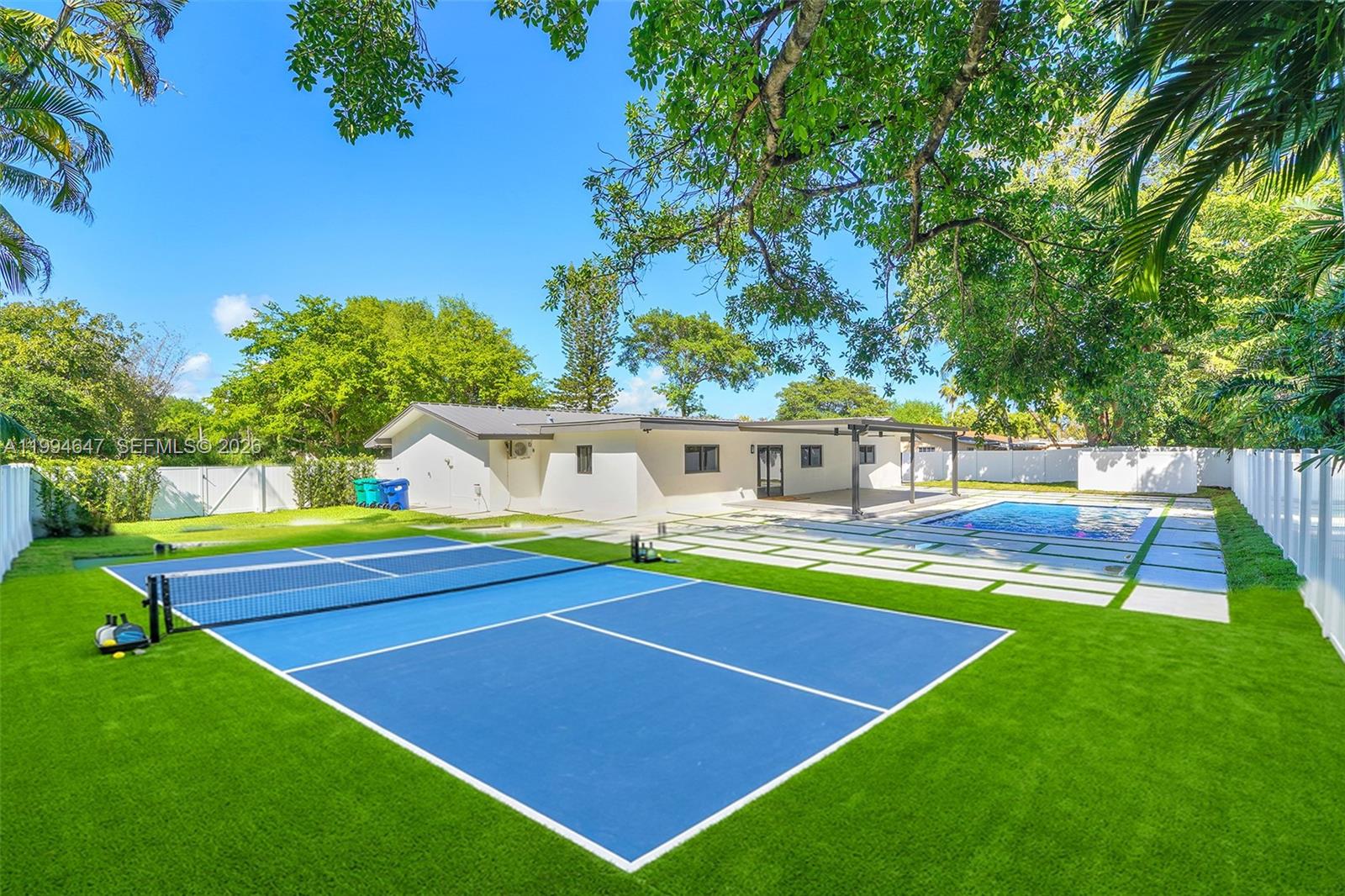 8820 SW 182nd Ter Palmetto Bay, FL 33157