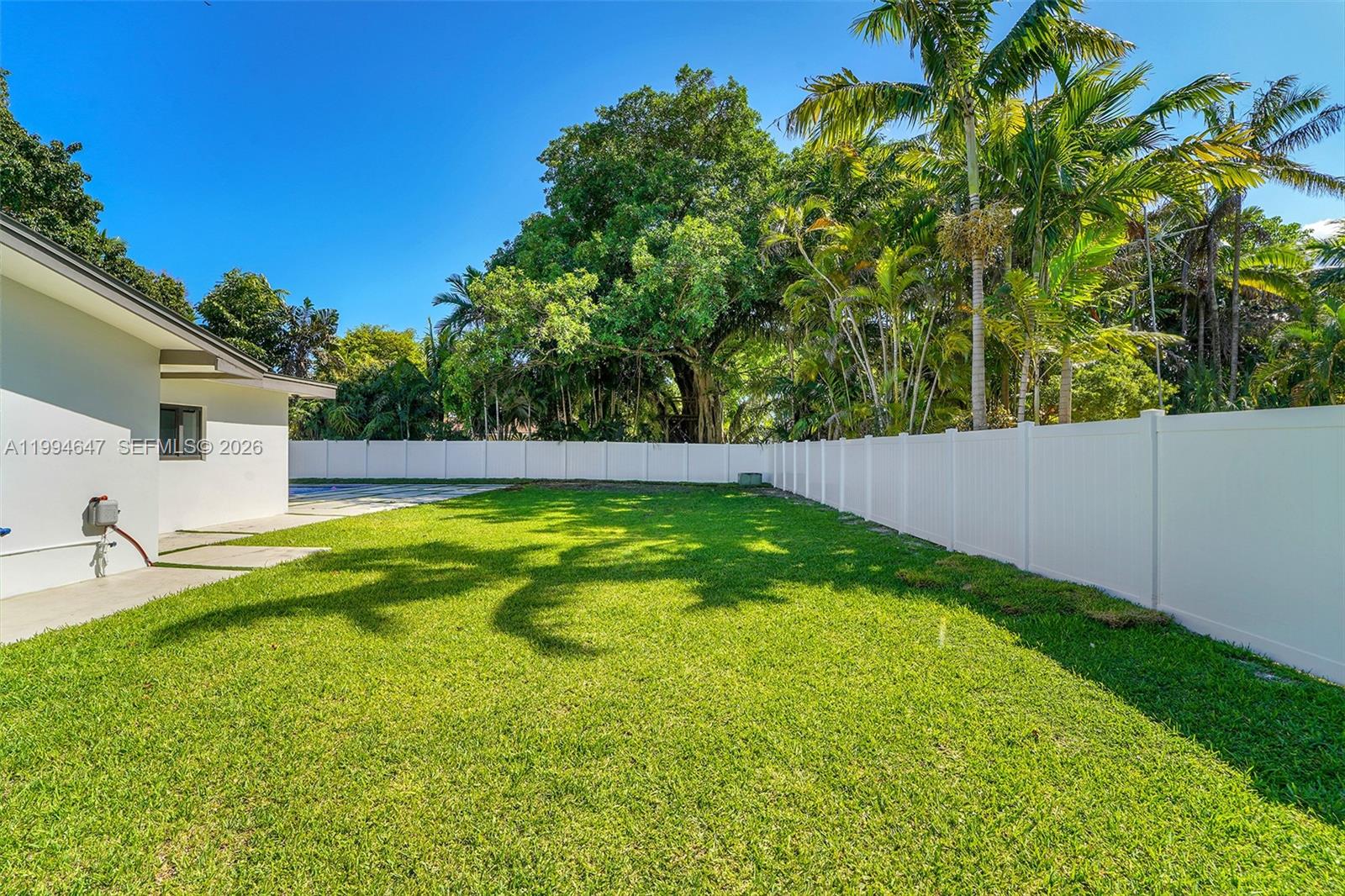 8820 SW 182nd Ter Palmetto Bay, FL 33157