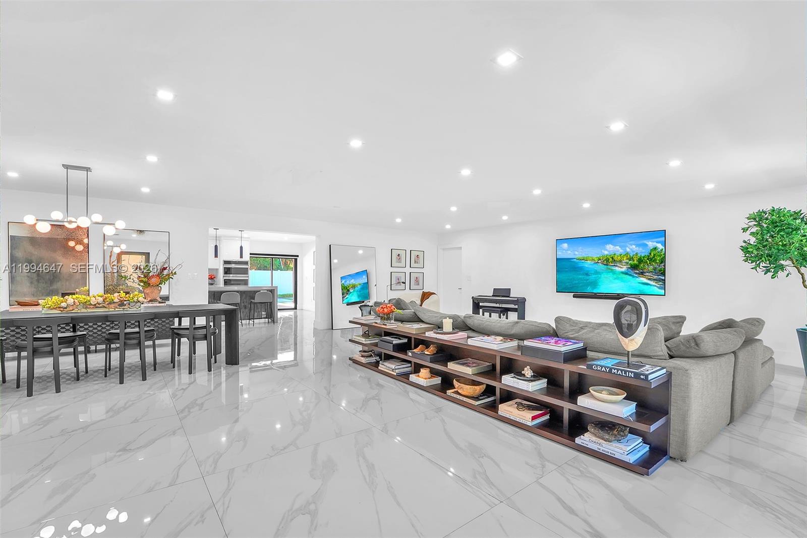 8820 SW 182nd Ter Palmetto Bay, FL 33157