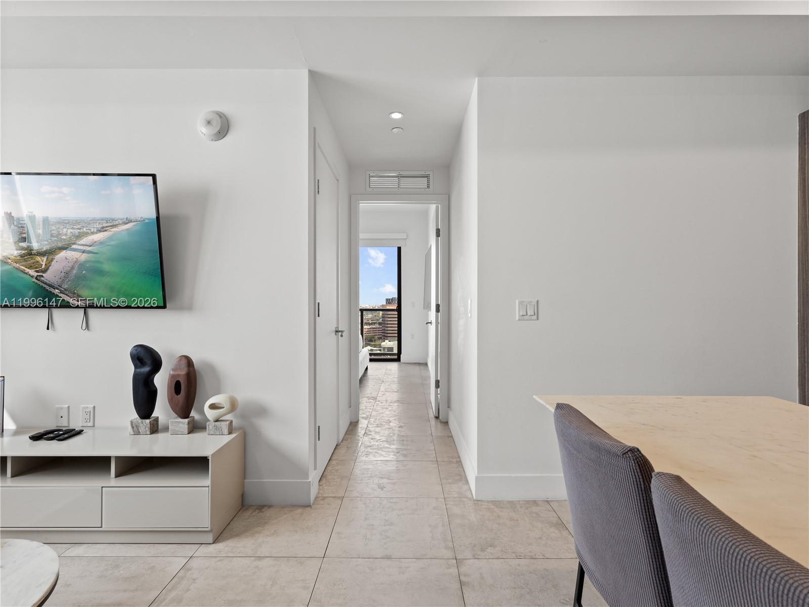 image Smart Brickell I19