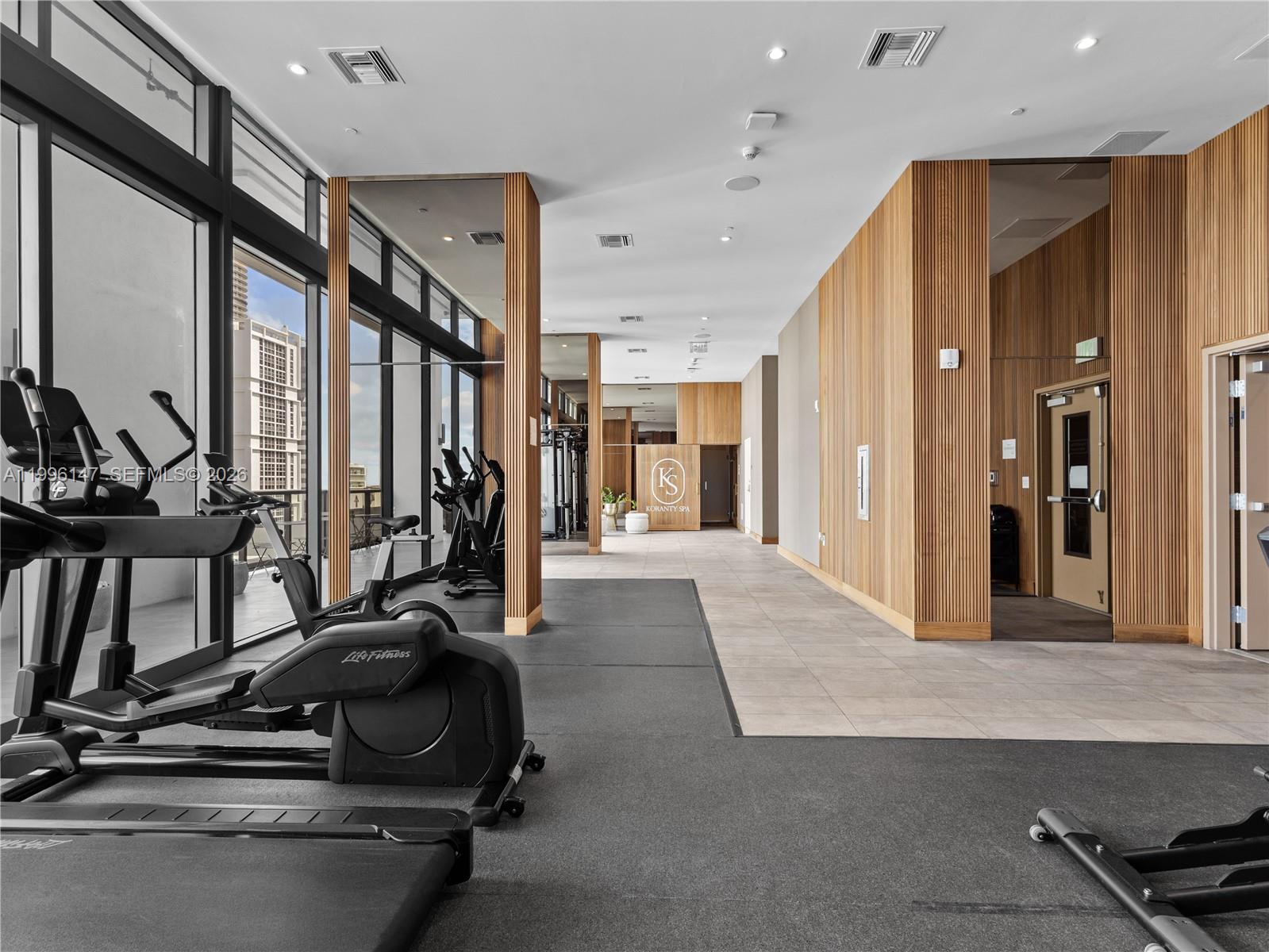 image Smart Brickell I24