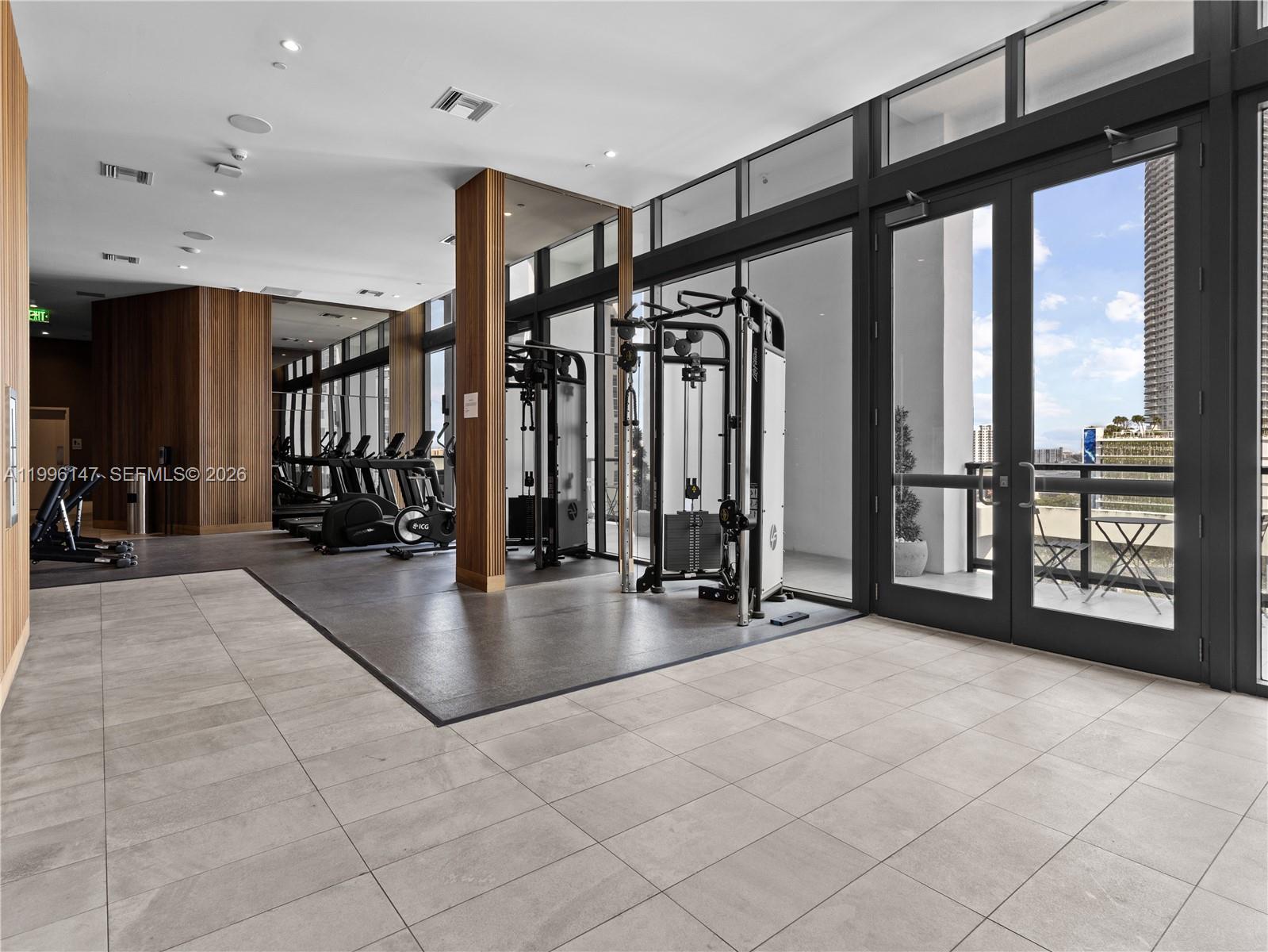 image Smart Brickell I27