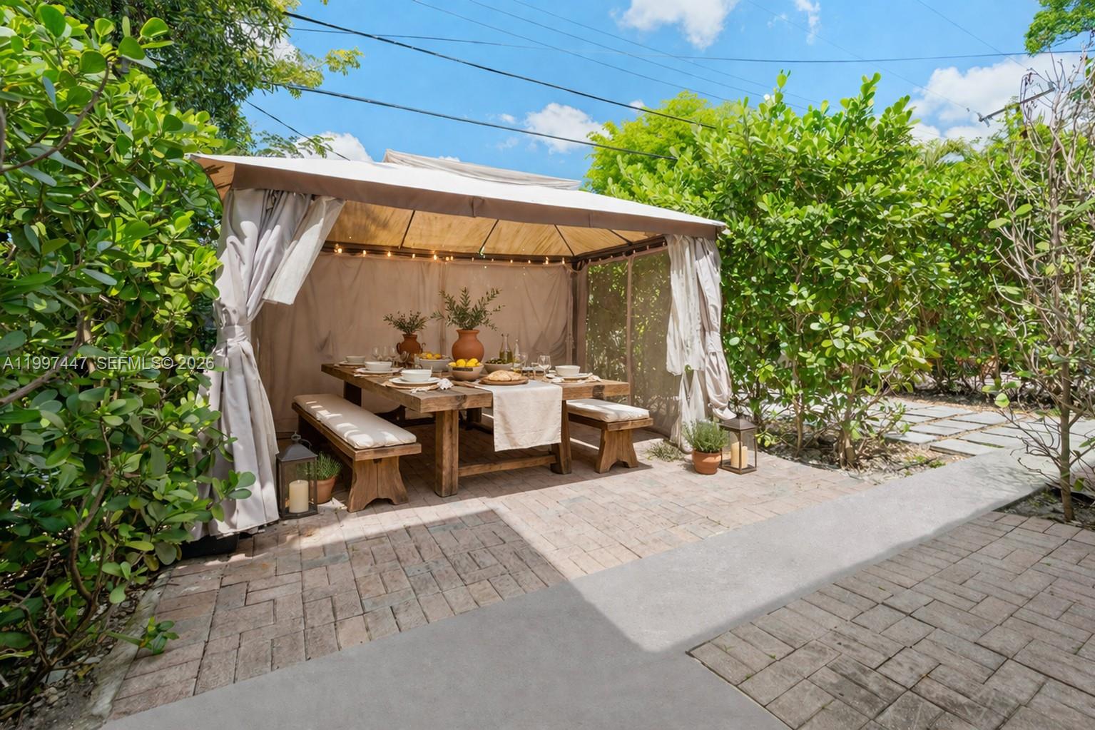 21 Madeira Ave #12 Coral Gables, FL 33134