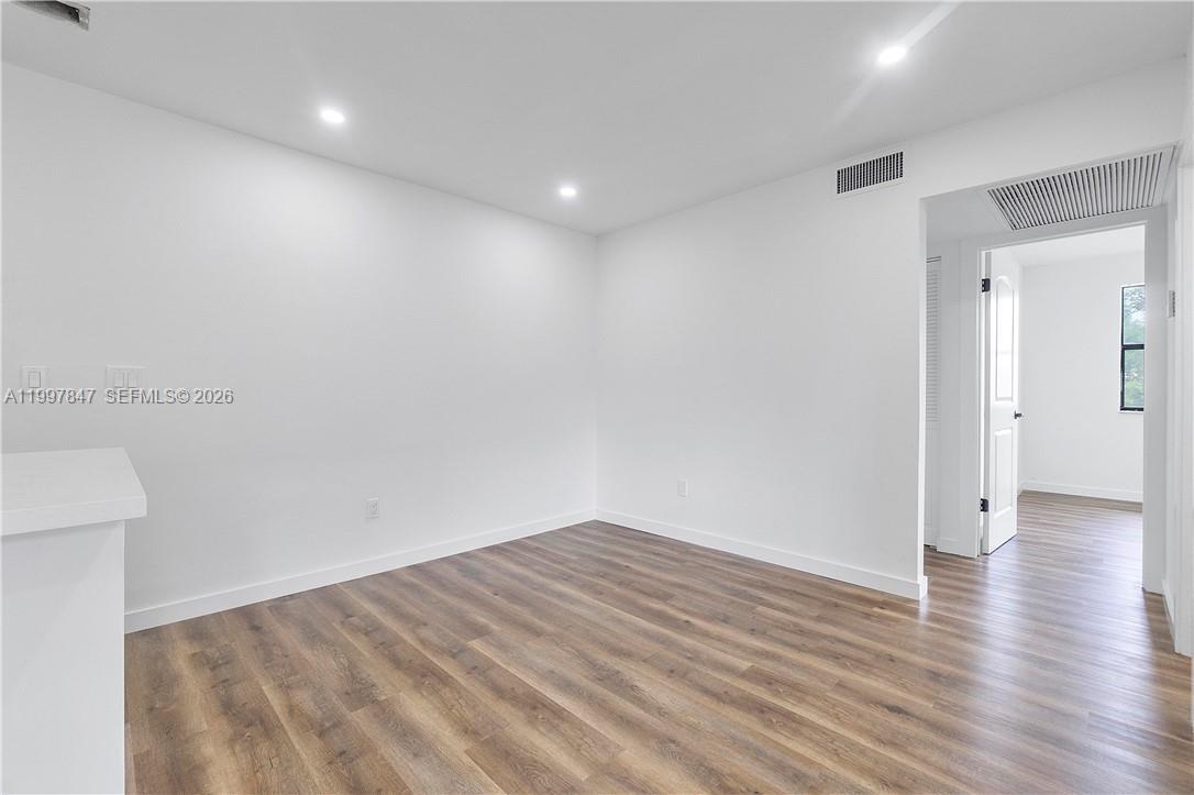 6690 W 26th Ct #23-16 Hialeah, FL 33016