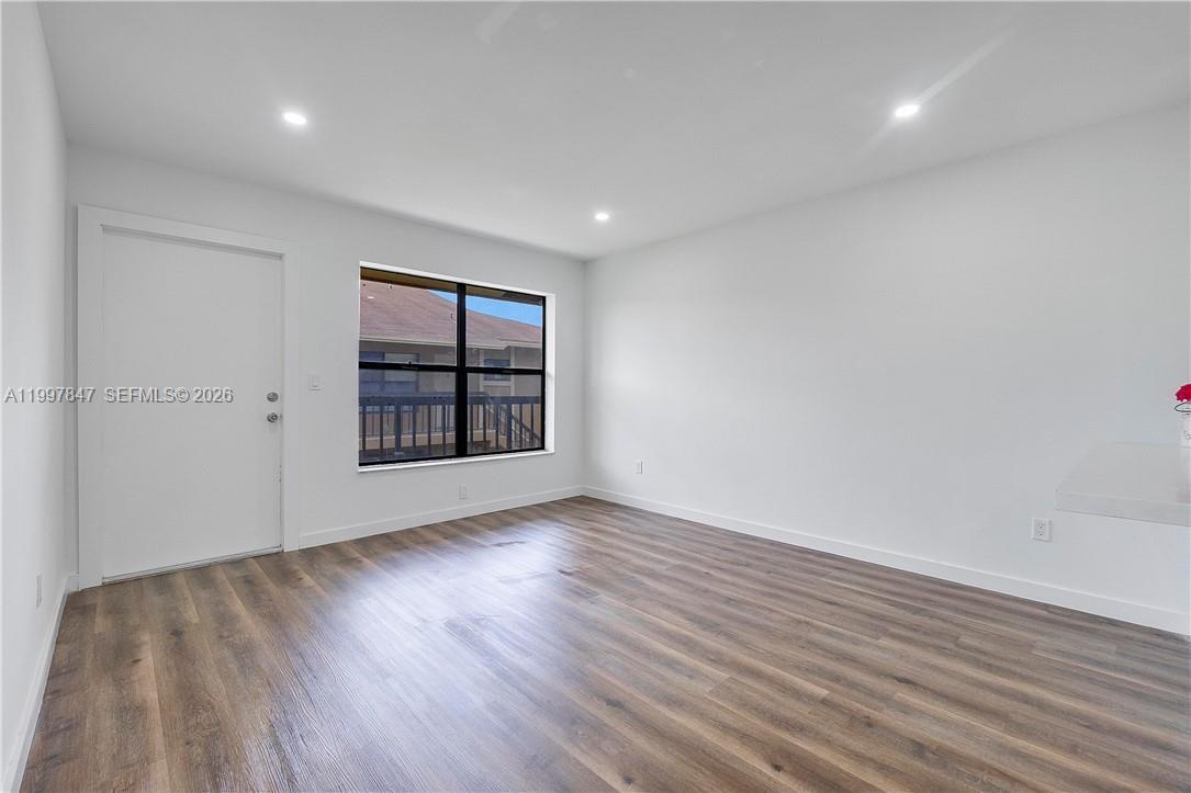 6690 W 26th Ct #23-16 Hialeah, FL 33016