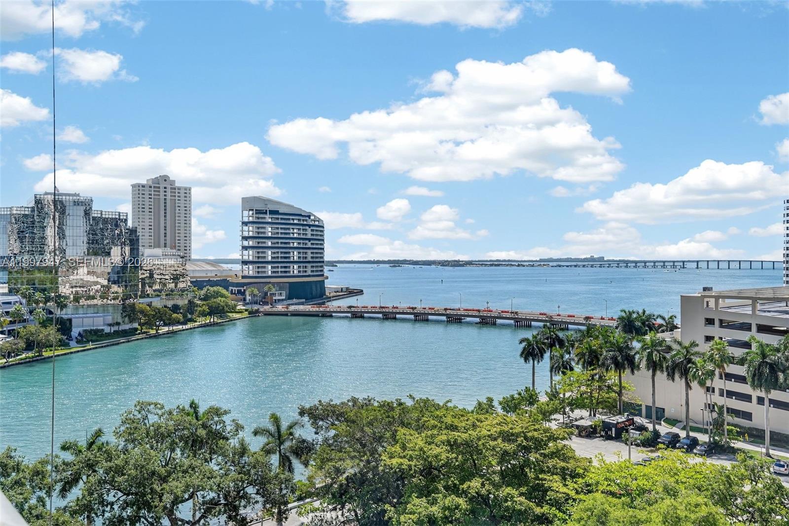 image Icon Brickell II10