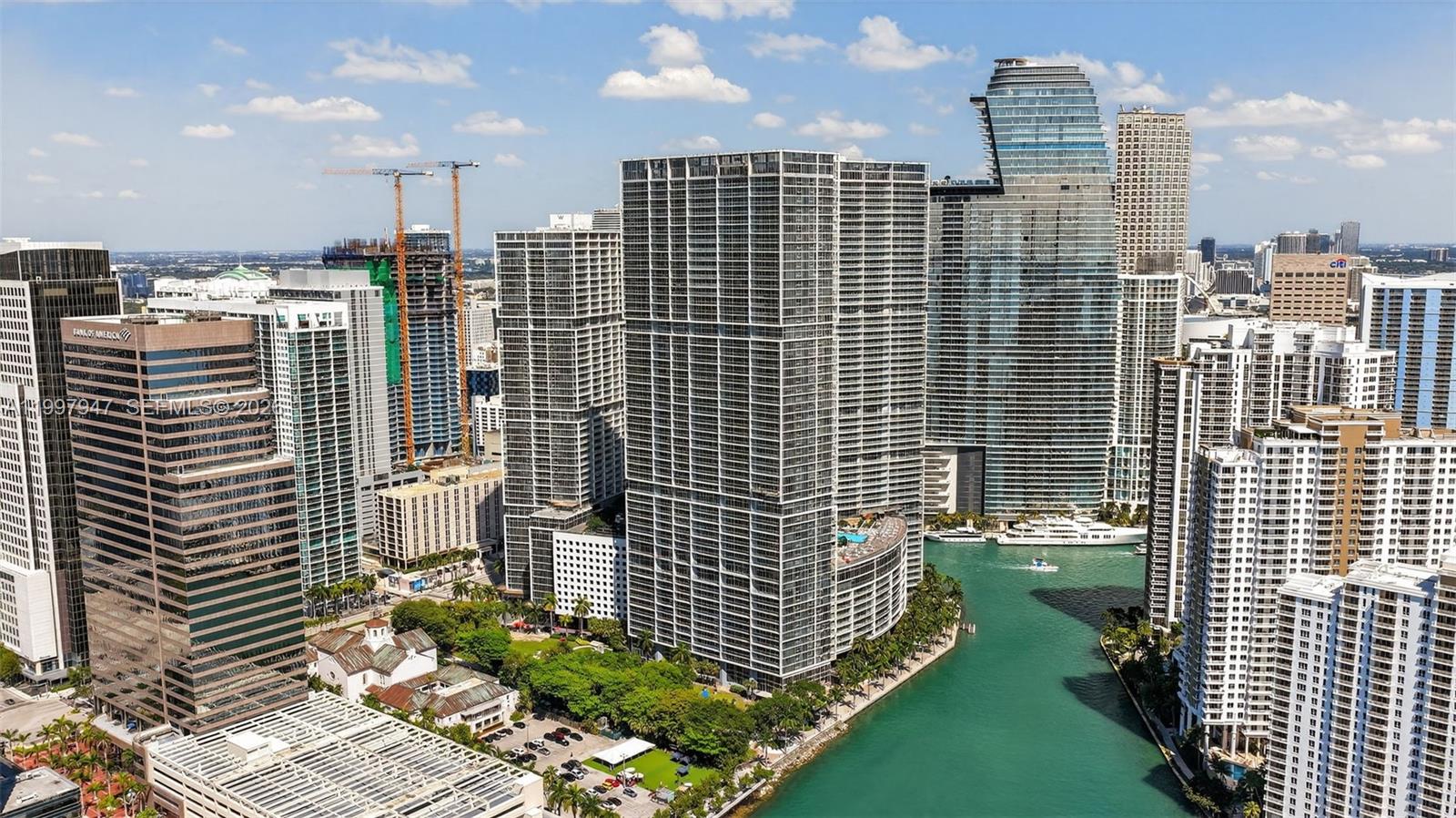 image Icon Brickell II13