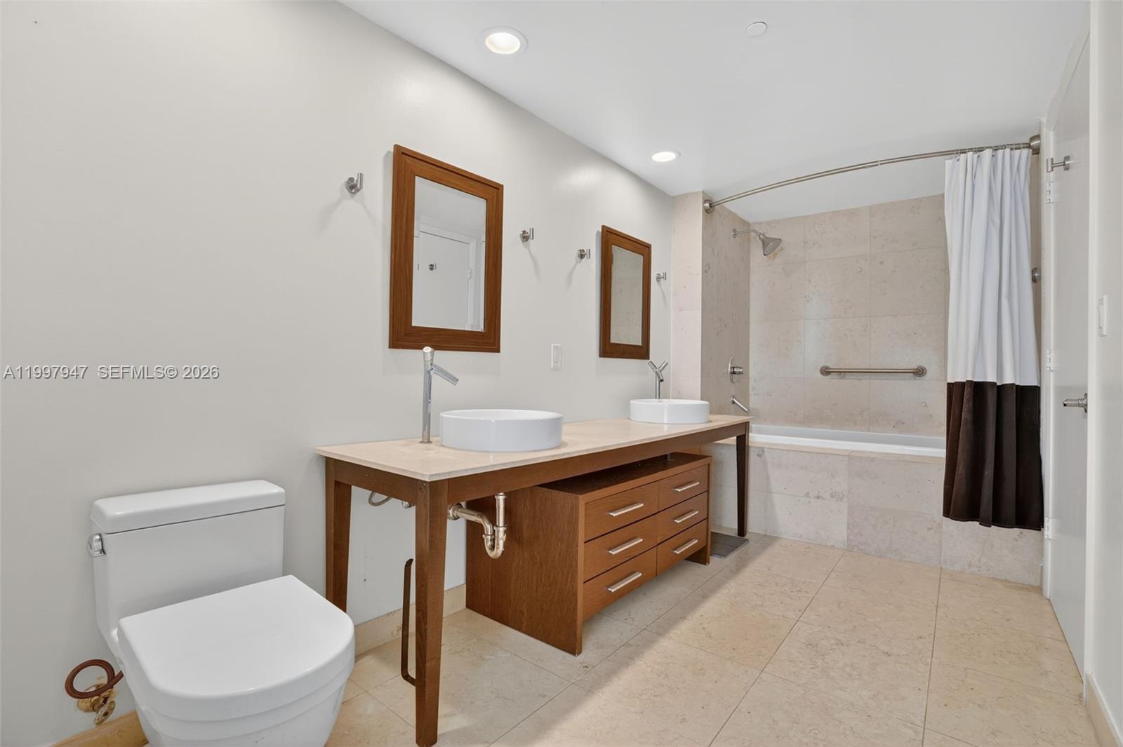 image Icon Brickell II6