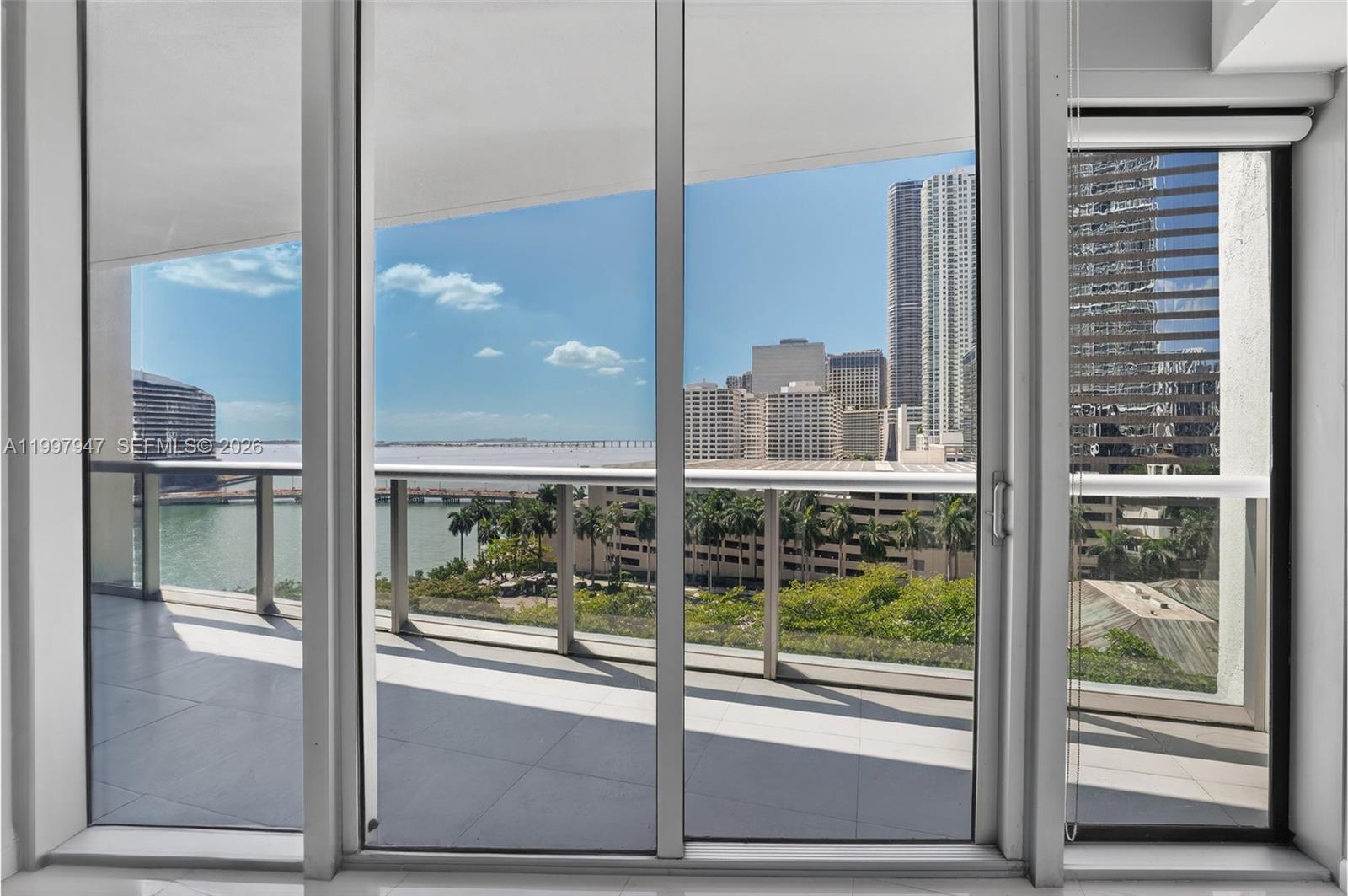 image Icon Brickell II8
