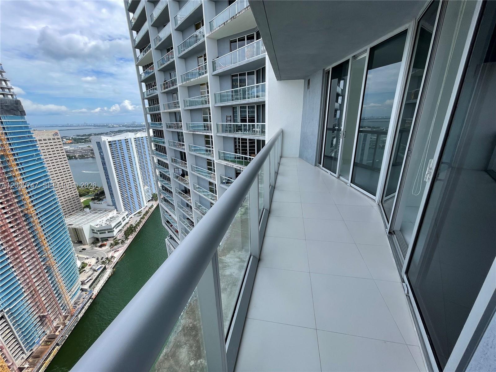 image Icon Brickell I10