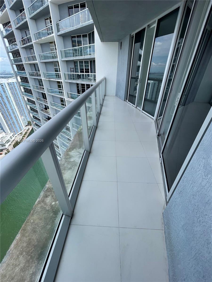 image Icon Brickell I11