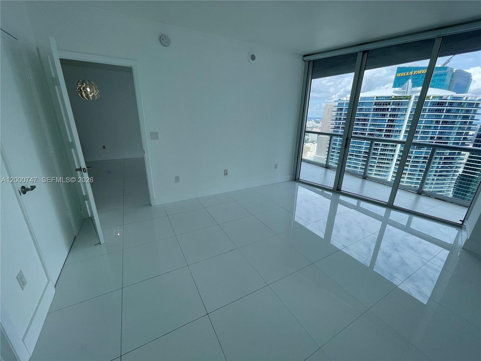 image Icon Brickell I8