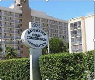 2935 NE 163rd St #4Q