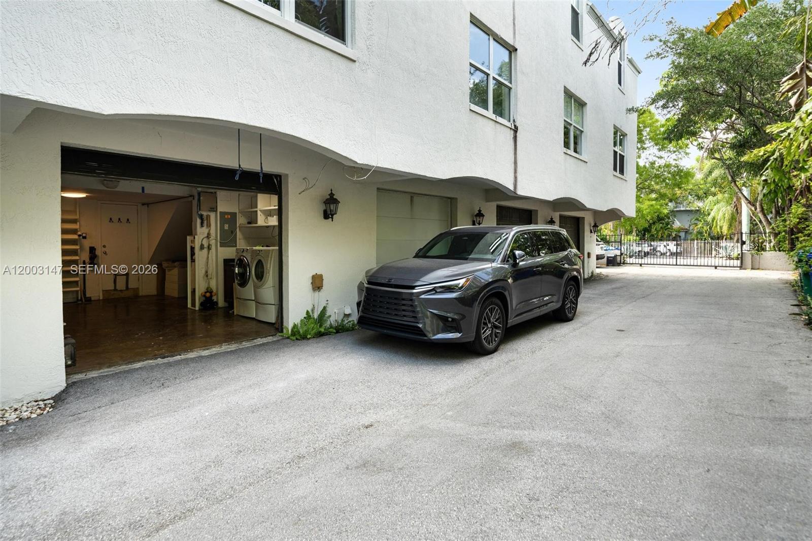 3021 Virginia St #11 Miami, FL 33133