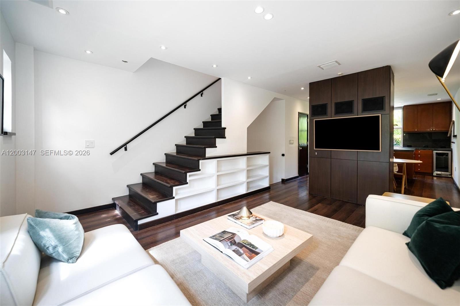 3021 Virginia St #11 Miami, FL 33133