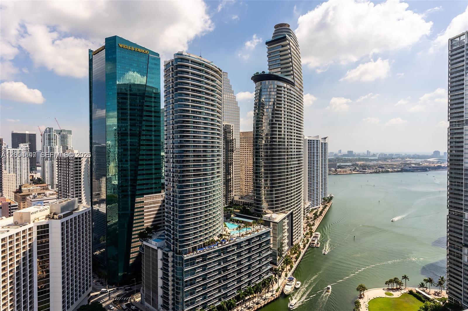 77 SE 5th St #312 Miami, FL 33131