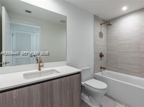77 SE 5th St #312 Miami, FL 33131