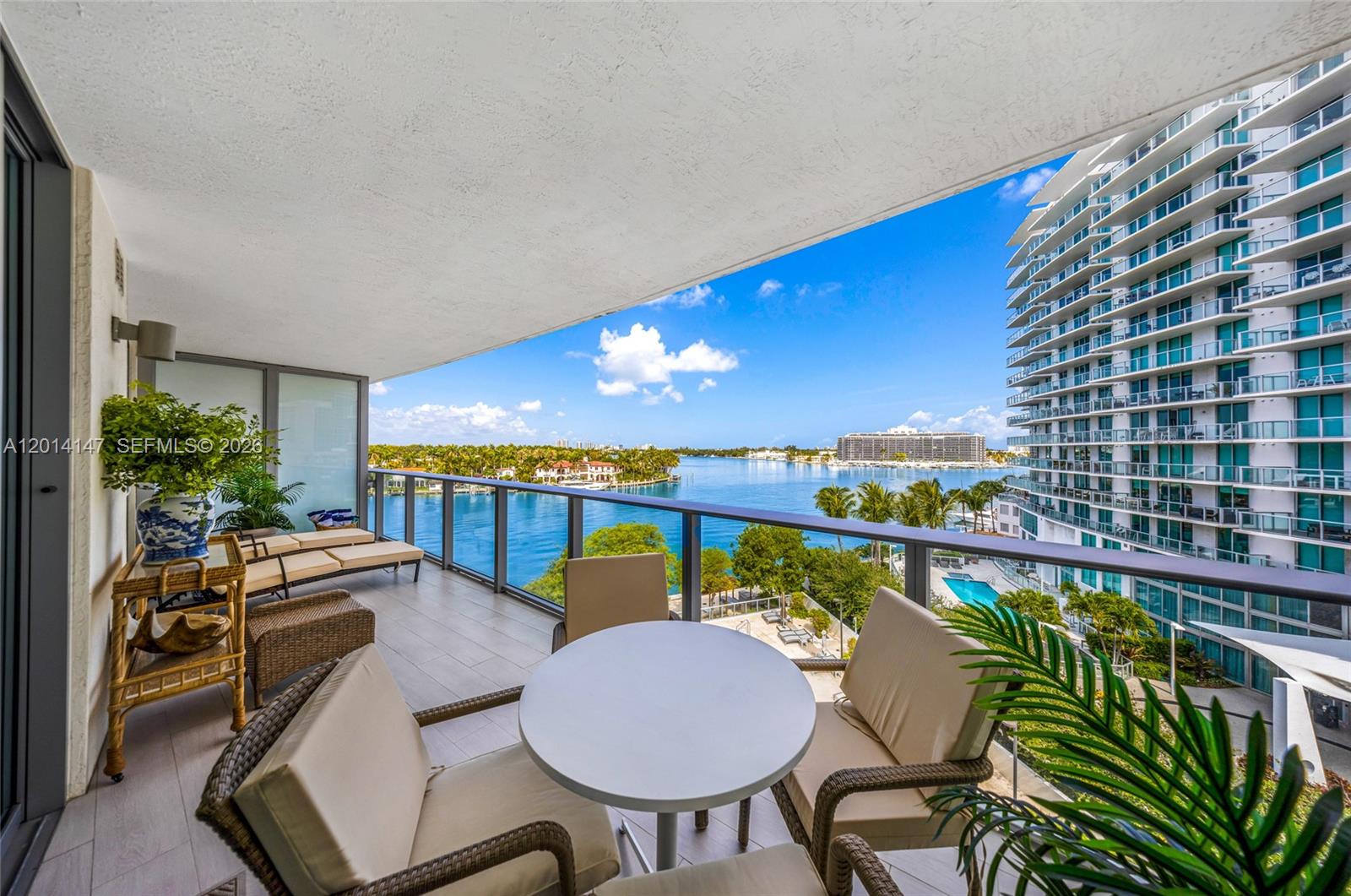 6620 Indian Crk Dr #613 Miami Beach, FL 33141
