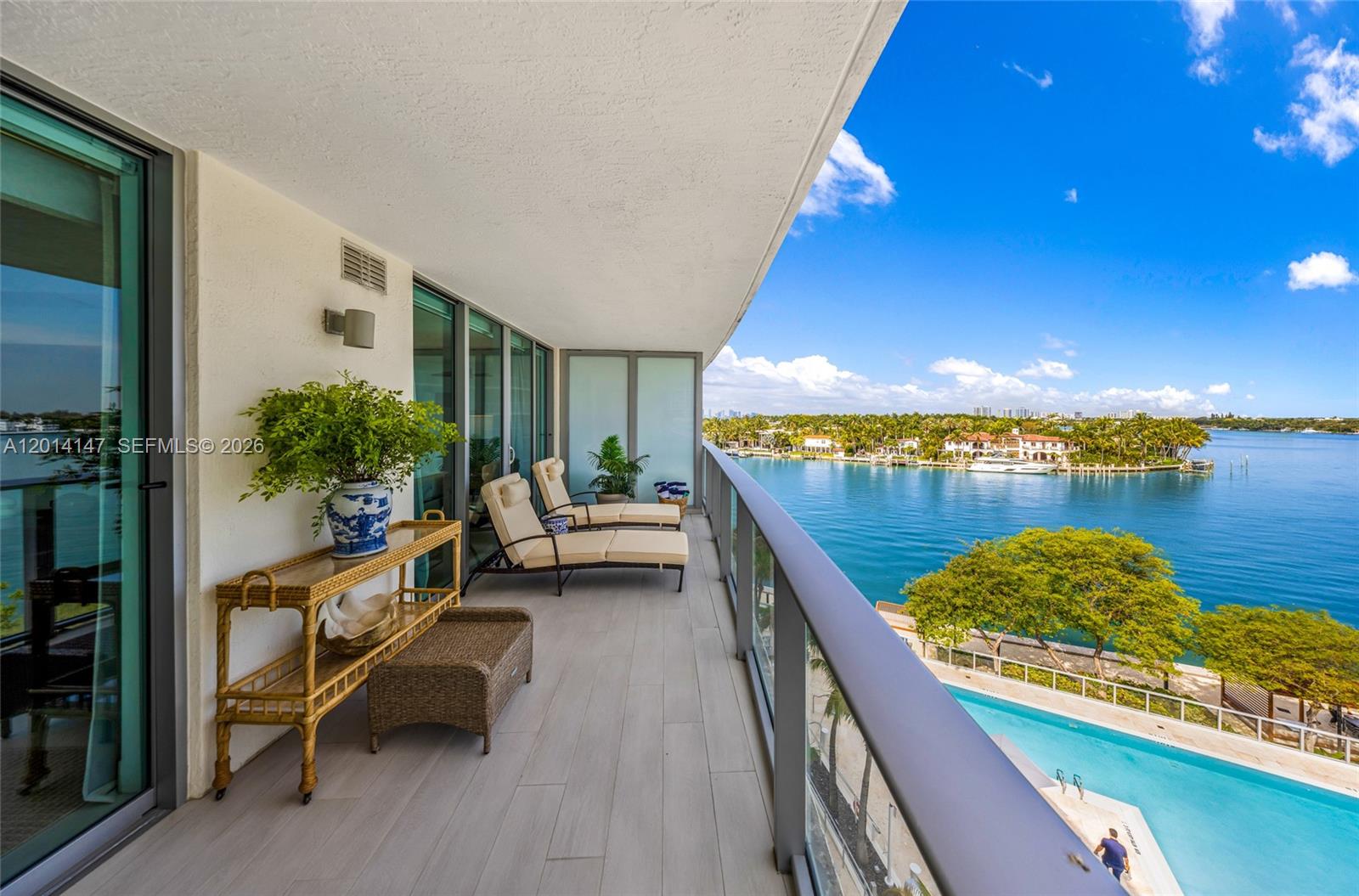 6620 Indian Crk Dr #613 Miami Beach, FL 33141