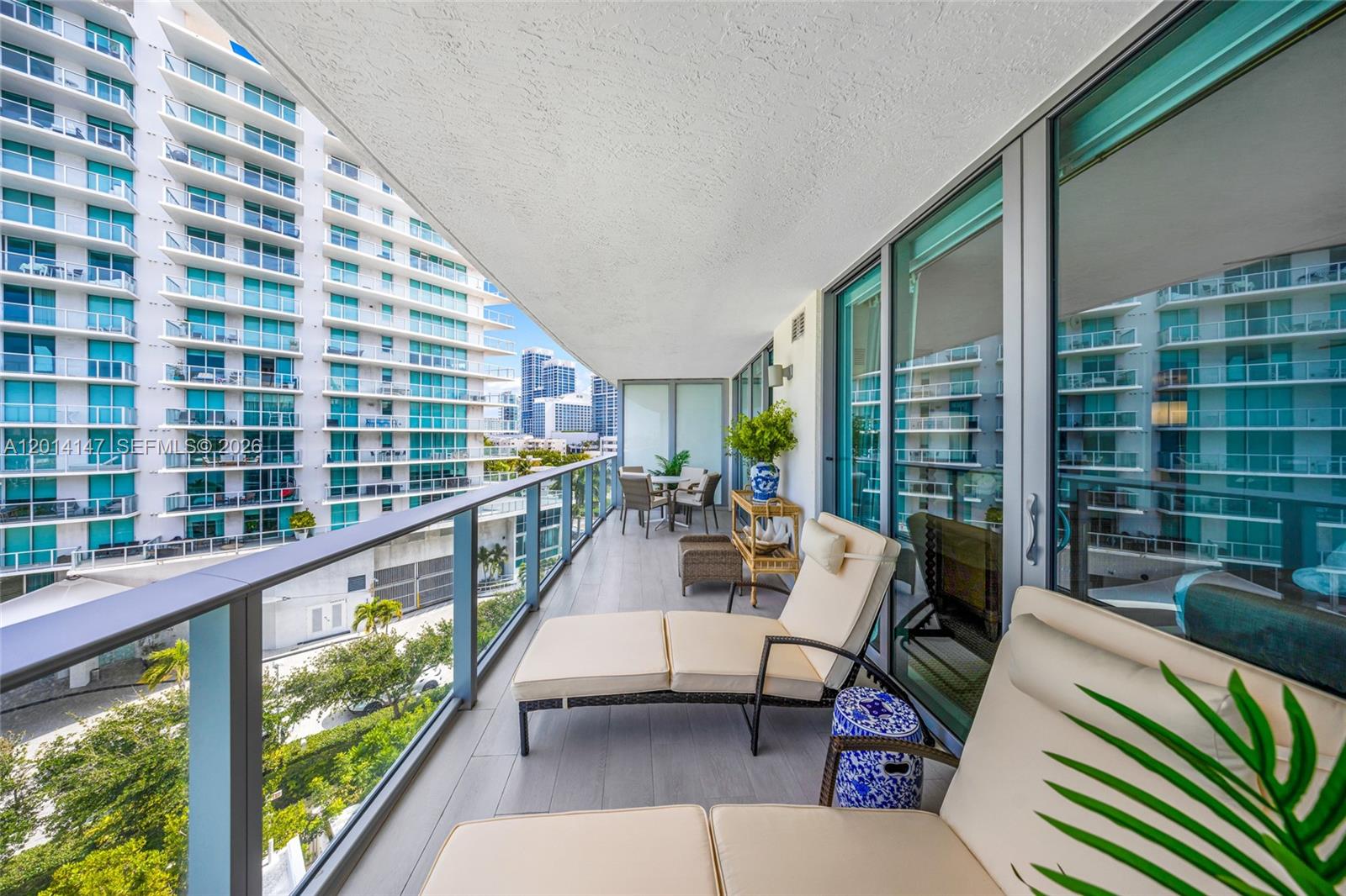 6620 Indian Crk Dr #613 Miami Beach, FL 33141