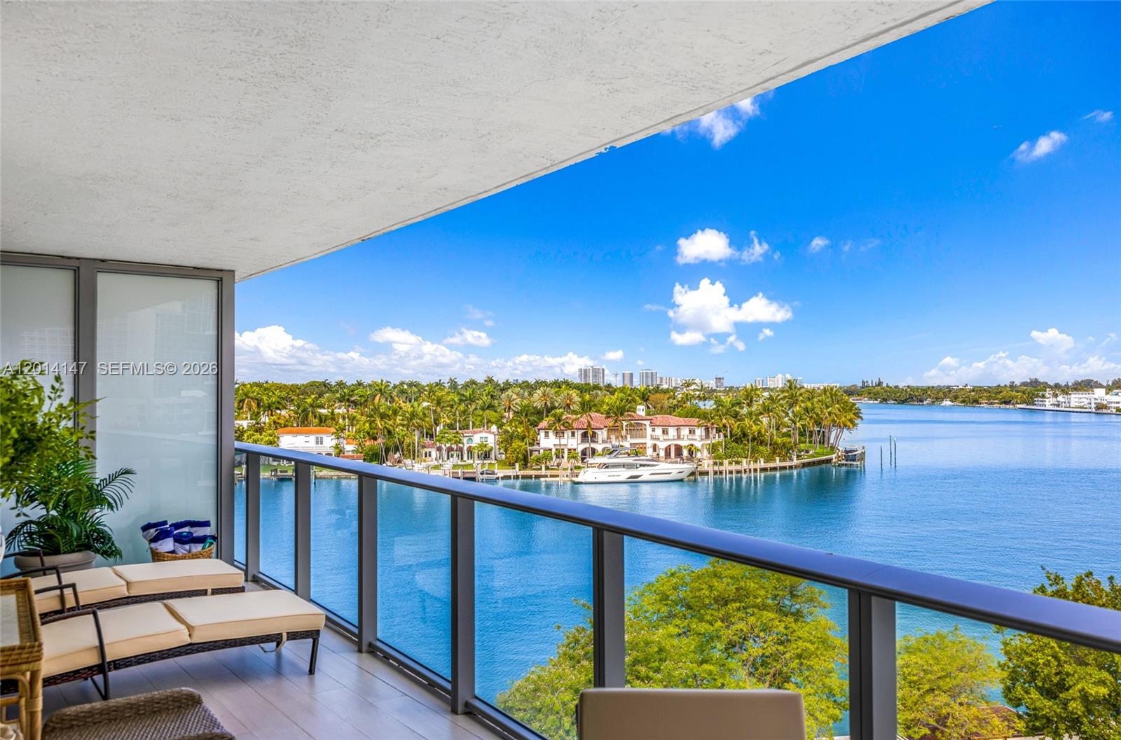 6620 Indian Crk Dr #613 Miami Beach, FL 33141