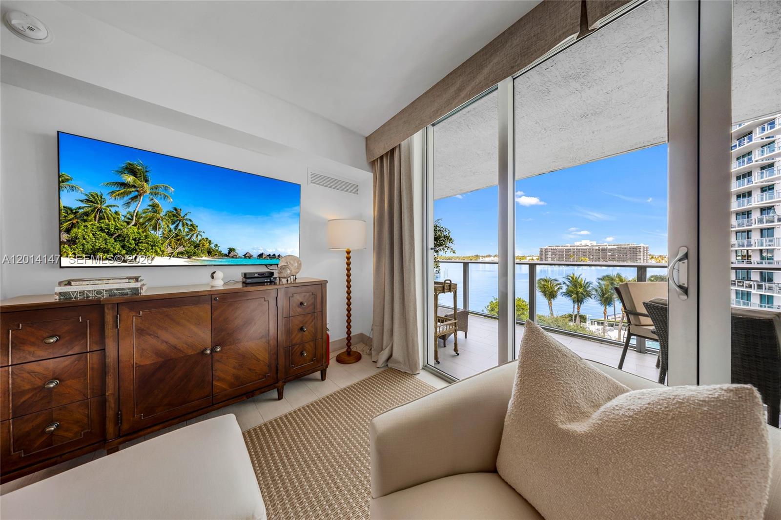 6620 Indian Crk Dr #613 Miami Beach, FL 33141