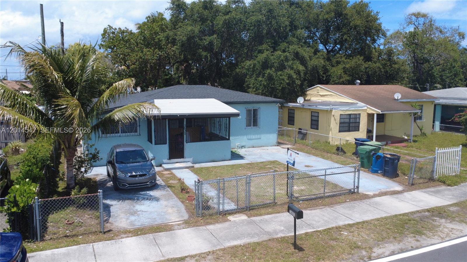 1631 NW 114th St Miami, FL 33167