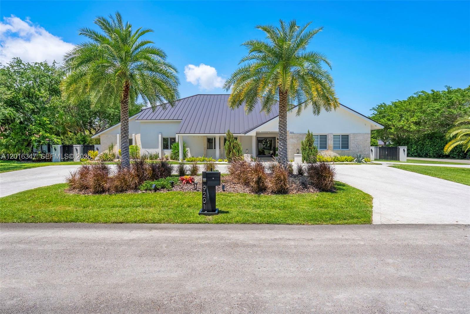 9201 SW 102nd St Miami, FL 33176