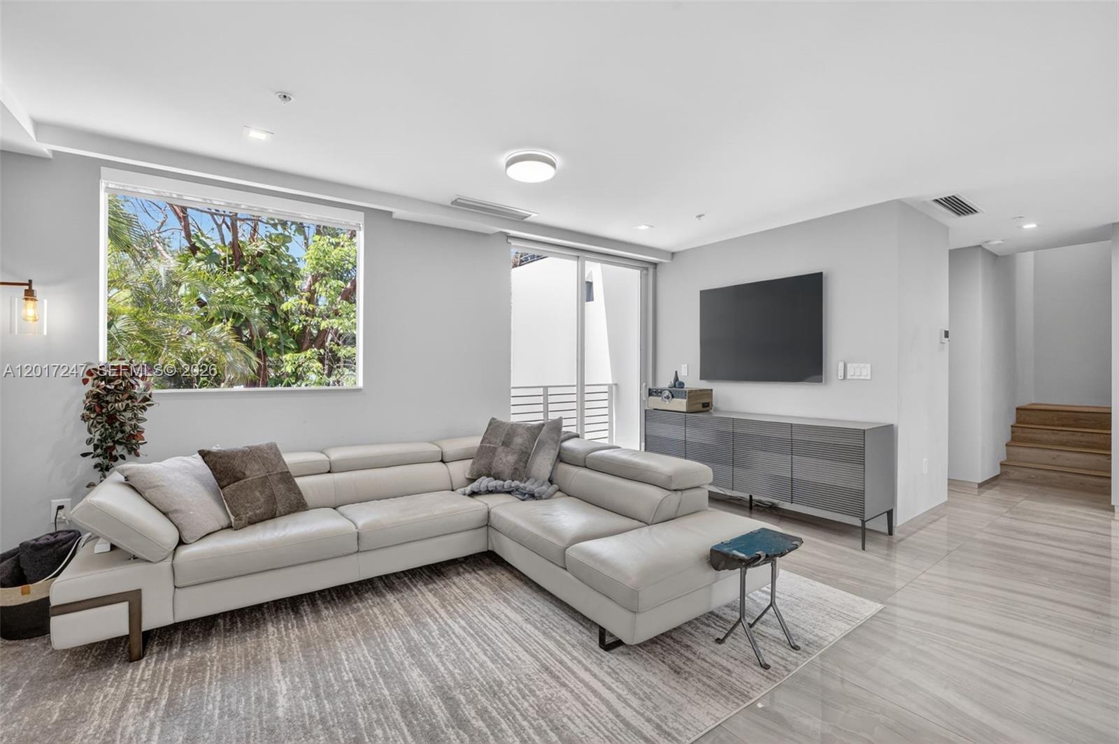 700 NE 14th Ave #311 Fort Lauderdale, FL 33304