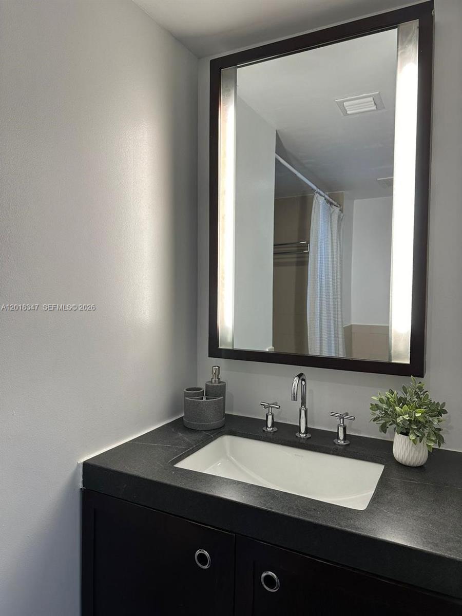 17315 Collins Ave #2006 Sunny Isles Beach, FL 33160