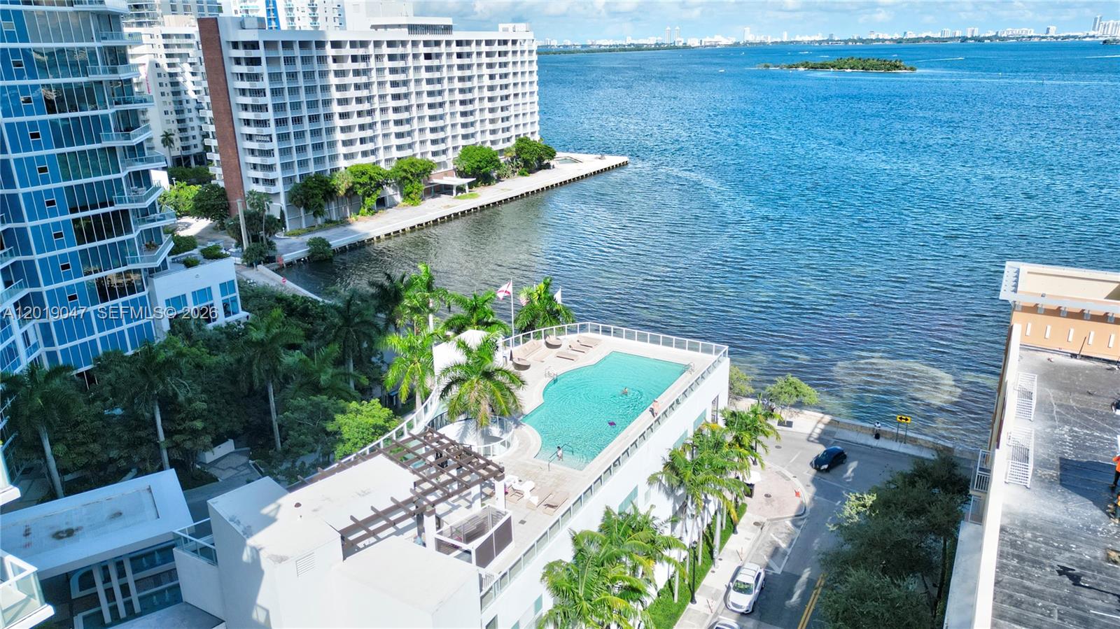image Paramount Bay12