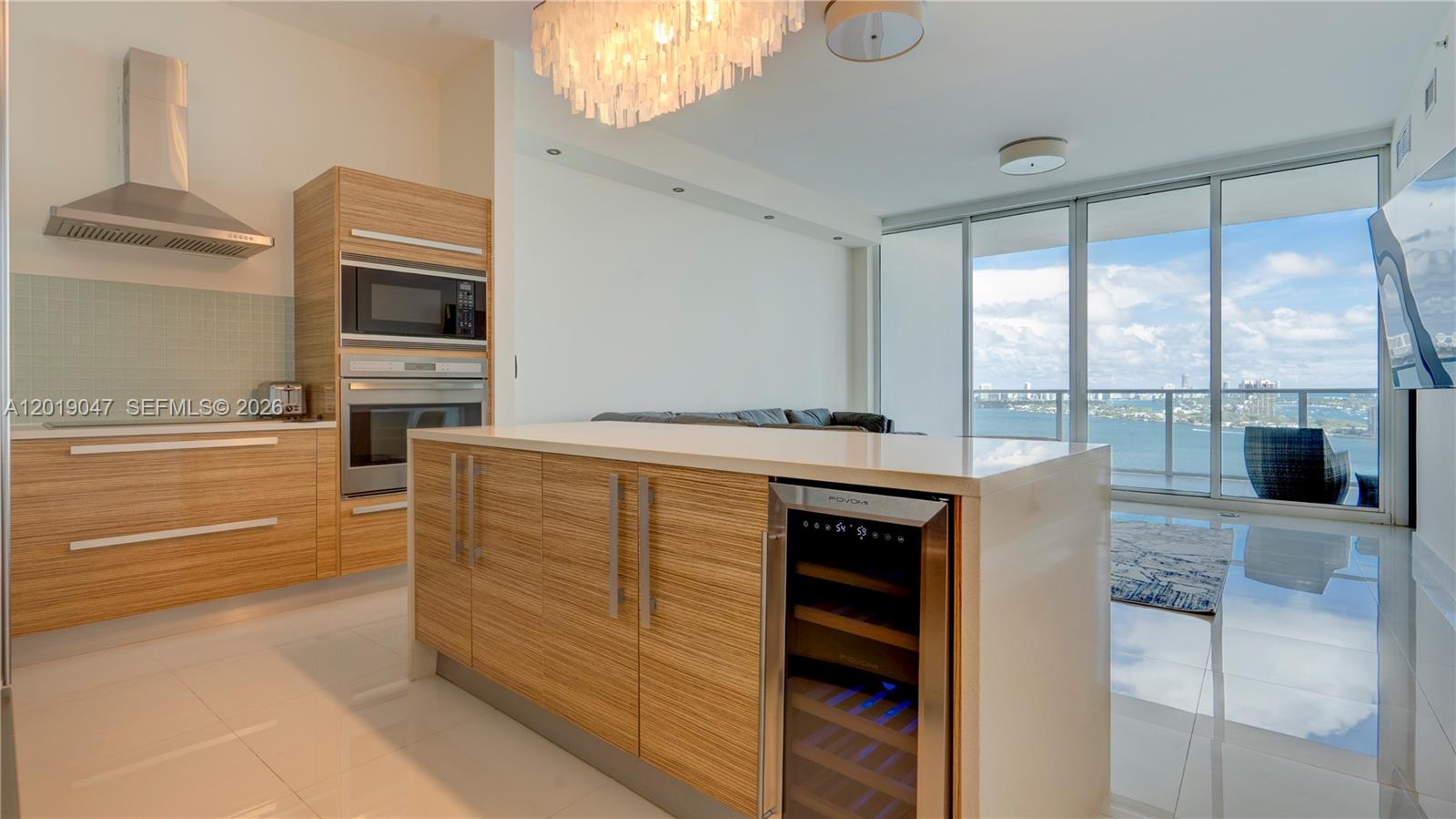 image Paramount Bay25