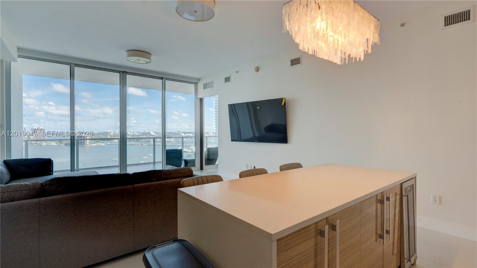 image Paramount Bay26